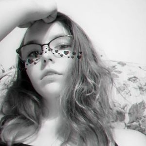 Meet your Posher, Kassandre